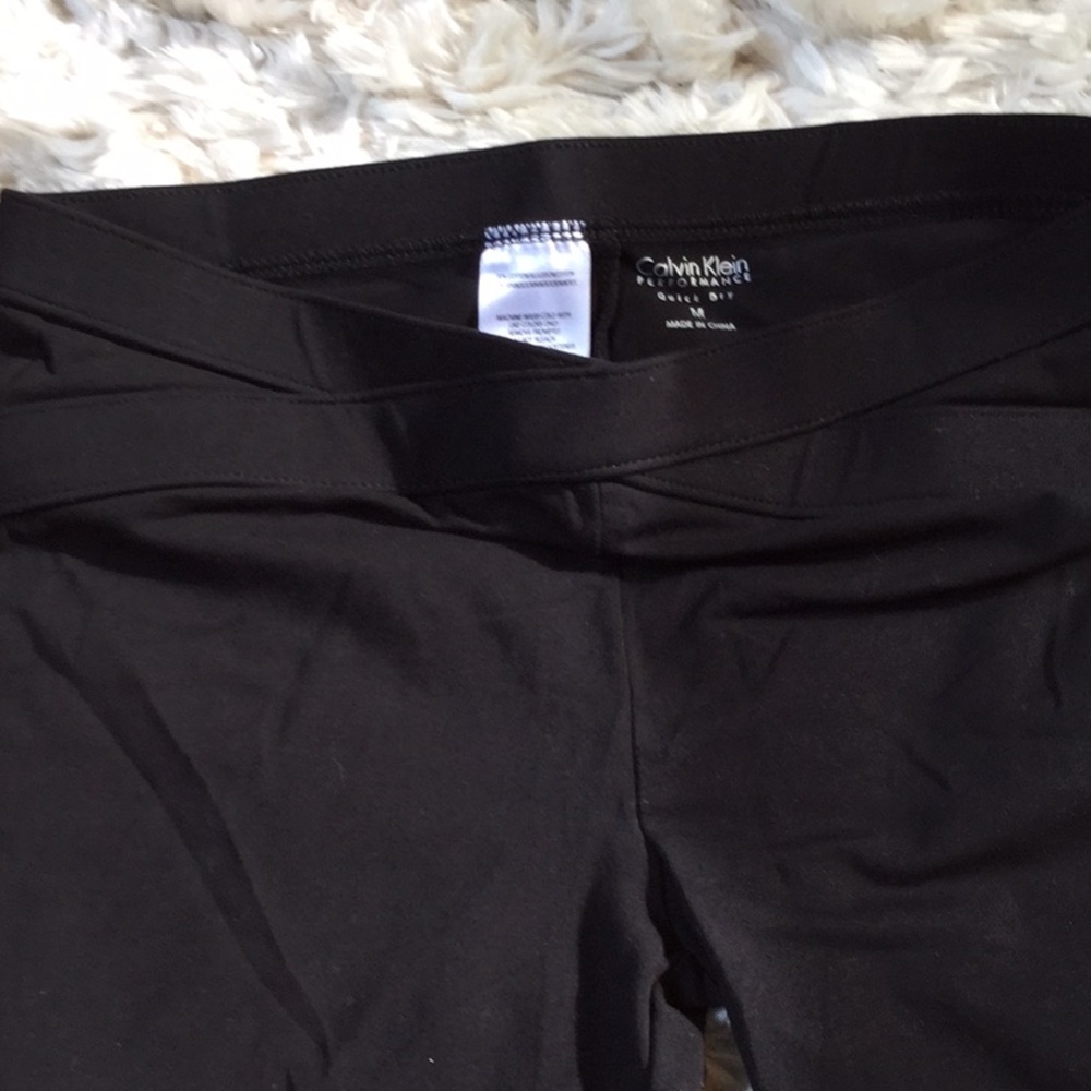 Calvin Klein Capri - Picture 2 of 4